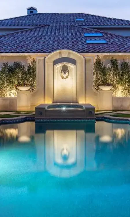 designing-luxury-pools
